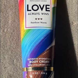 B&BW Love Always Wins Rainbow Waves Body Cream